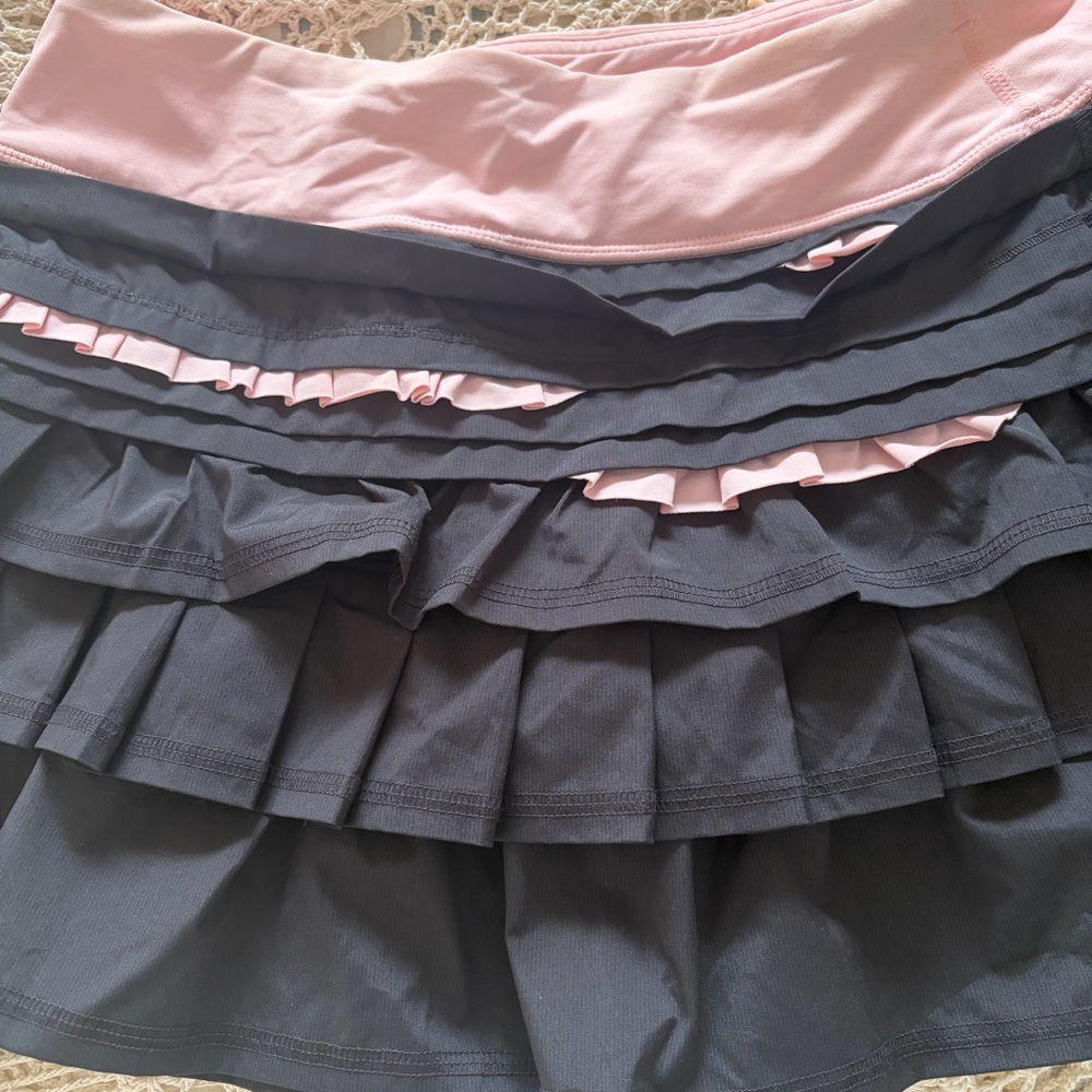 Lululemon Athletica Pink and Black Layered Mini Skirt - Picture 2 of 5